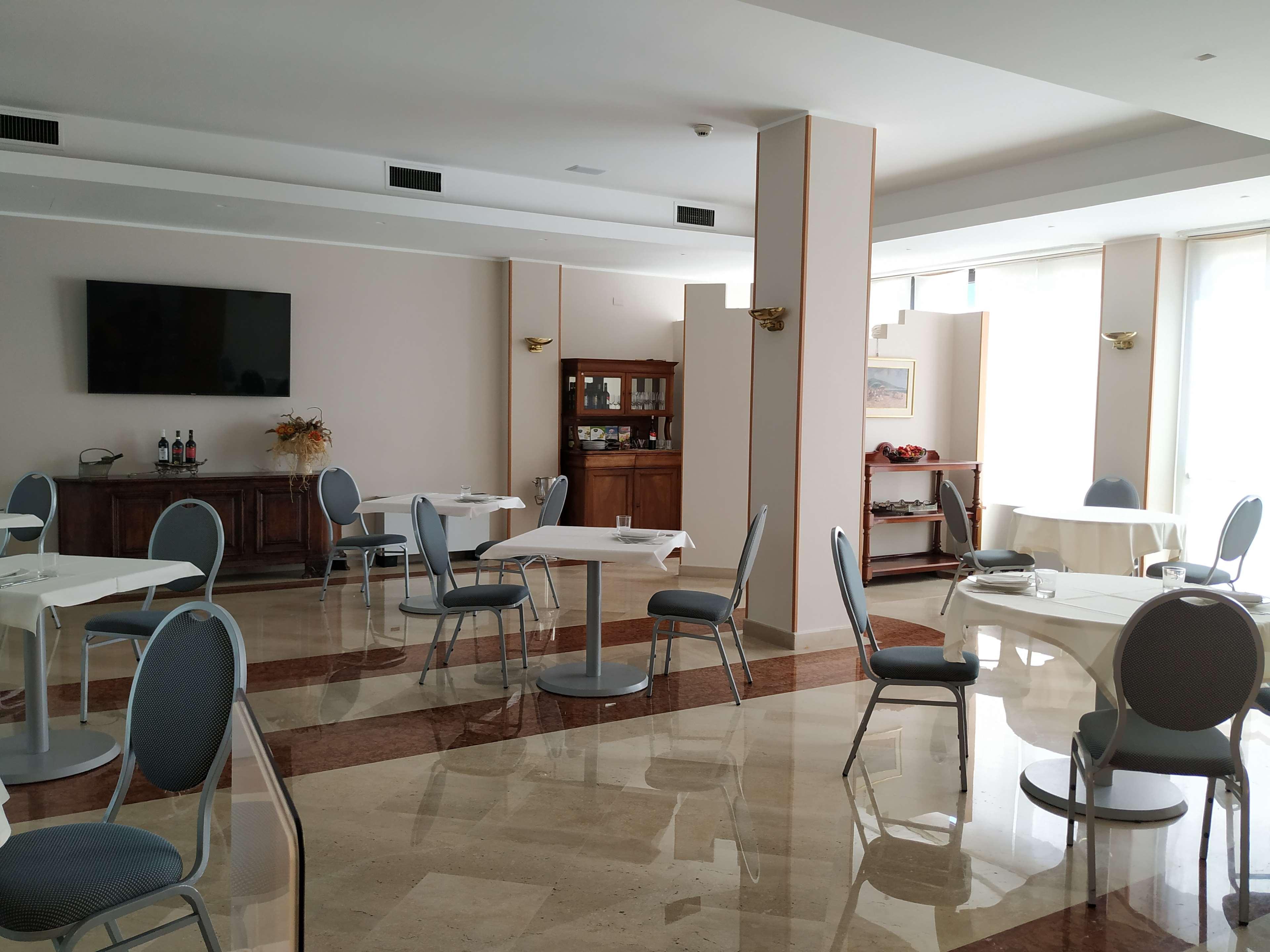 Best Western Hotel Dei Cavalieri Barletta Exterior photo